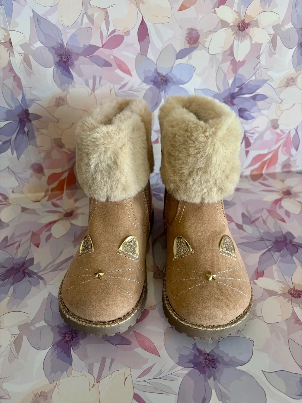 Seychelles Toddler Girls Tan Faux-Fur Boot with Gold Cat Accent